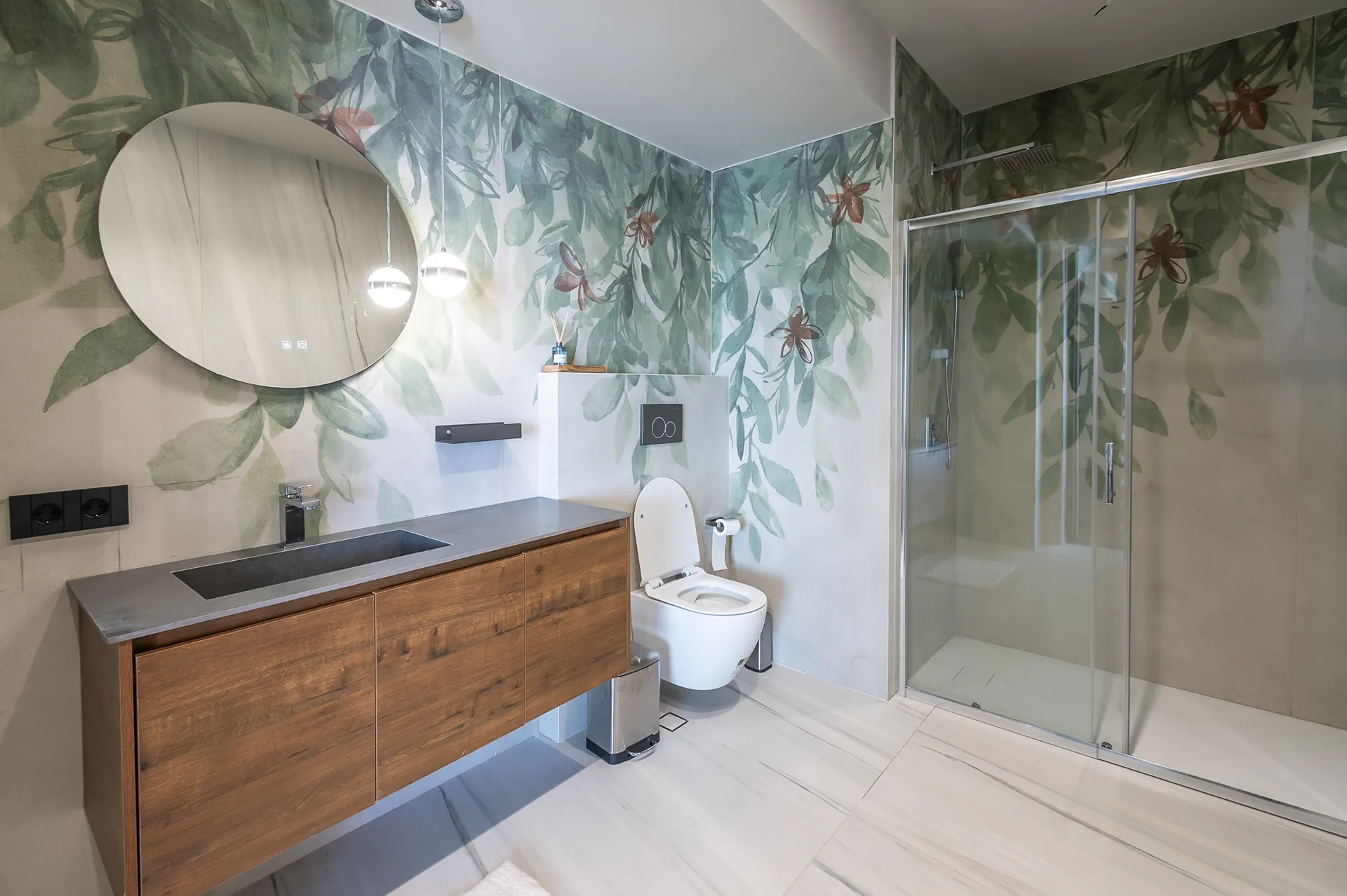 Tiara Holidays - Alicanto Luxury Villas - bathroom 1